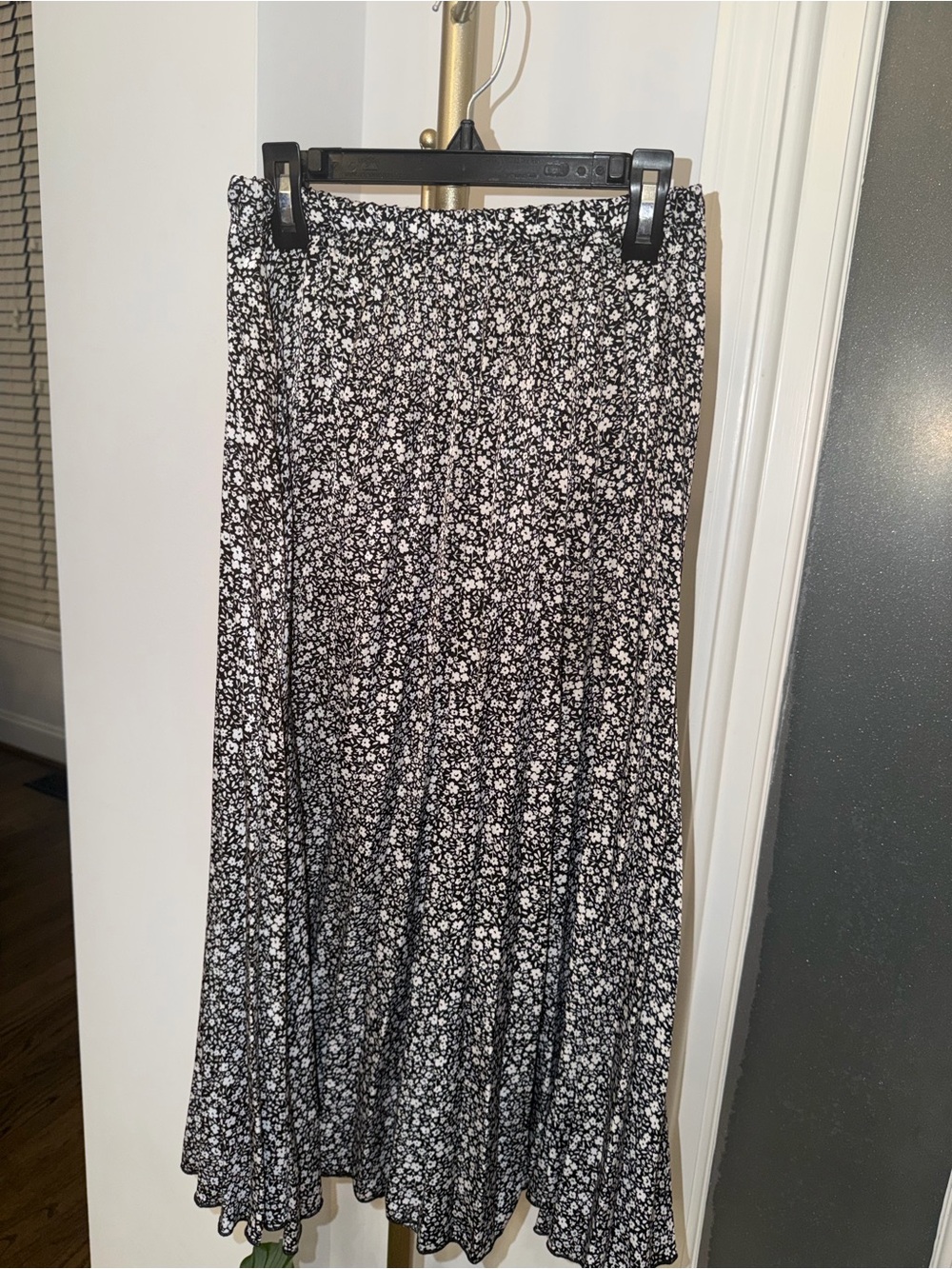 See You Monday Black & White Floral Maxi Skirt